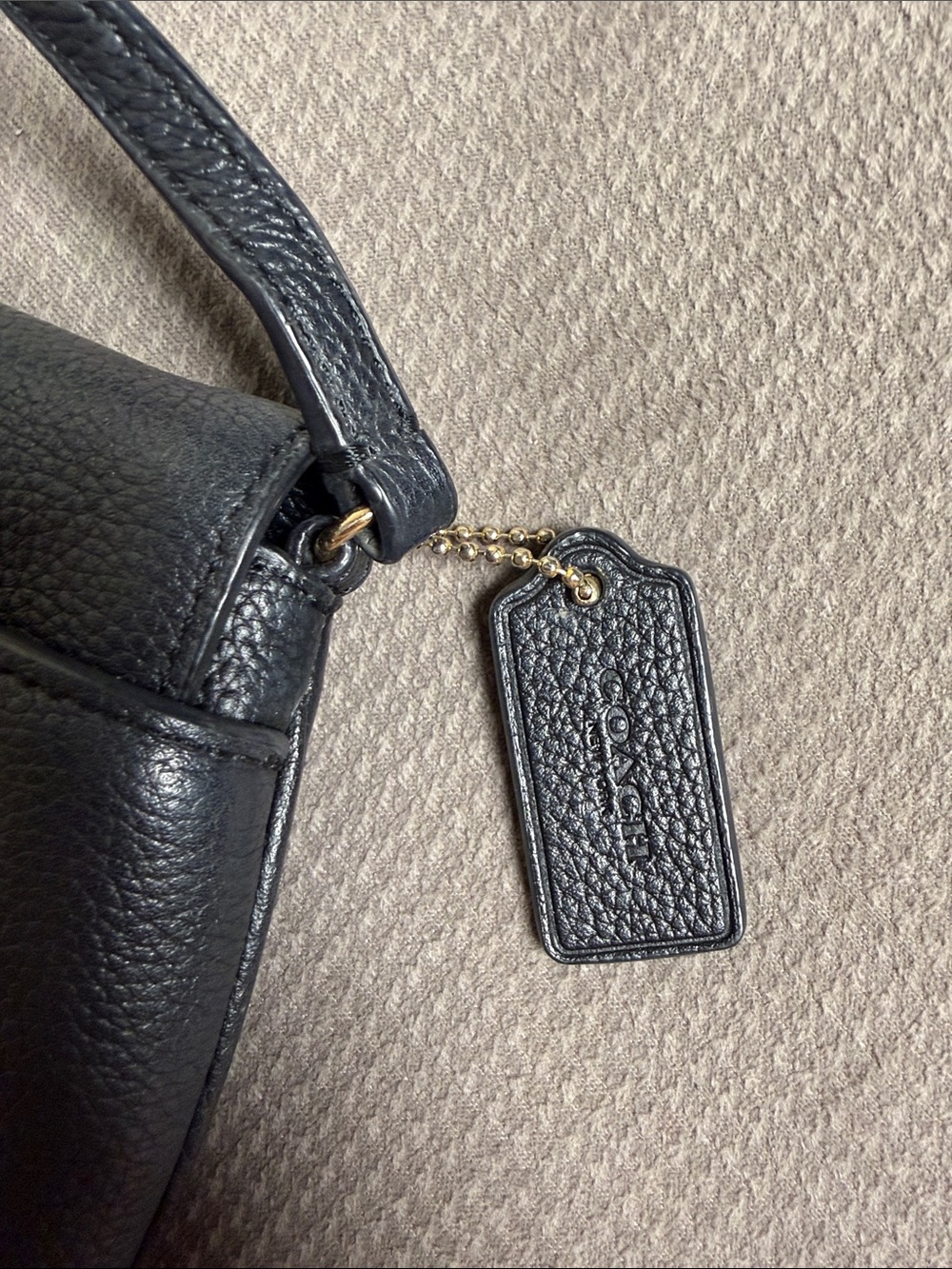 Coach Black Pebbled Leather Crossbody with Gold Turnlock Oval Plate - Picture 4 of 9